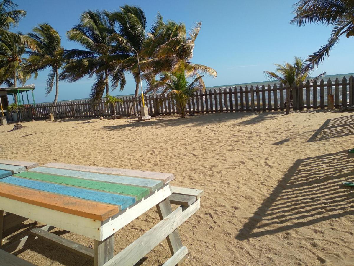 Pal'S On The Beach - Dangriga, Belize Exteriér fotografie