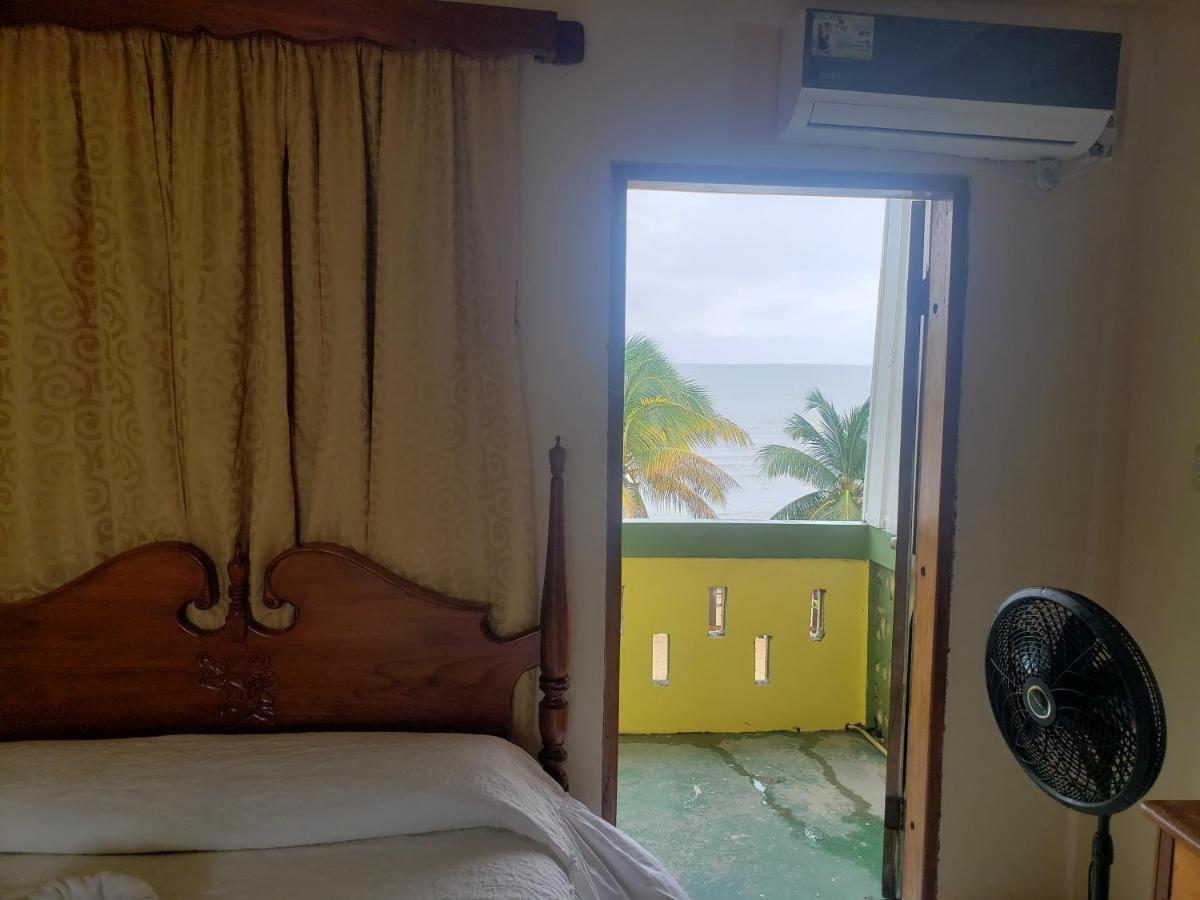Pal'S On The Beach - Dangriga, Belize Exteriér fotografie